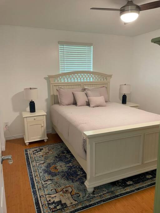 Updated,spacious, Maritime 3br Downtown Holiday home *