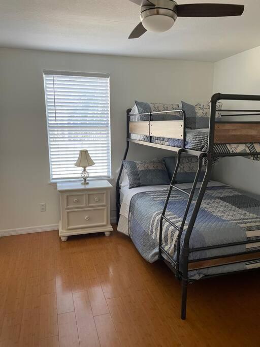 Updated,spacious, Maritime 3br Downtown Holiday home