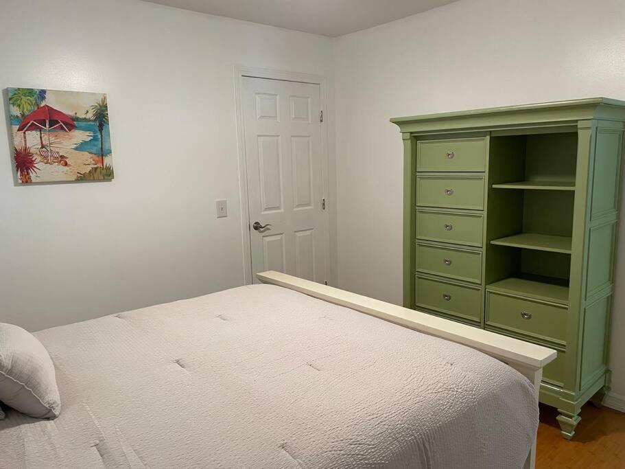 Holiday home Updated,spacious, Maritime 3br Downtown